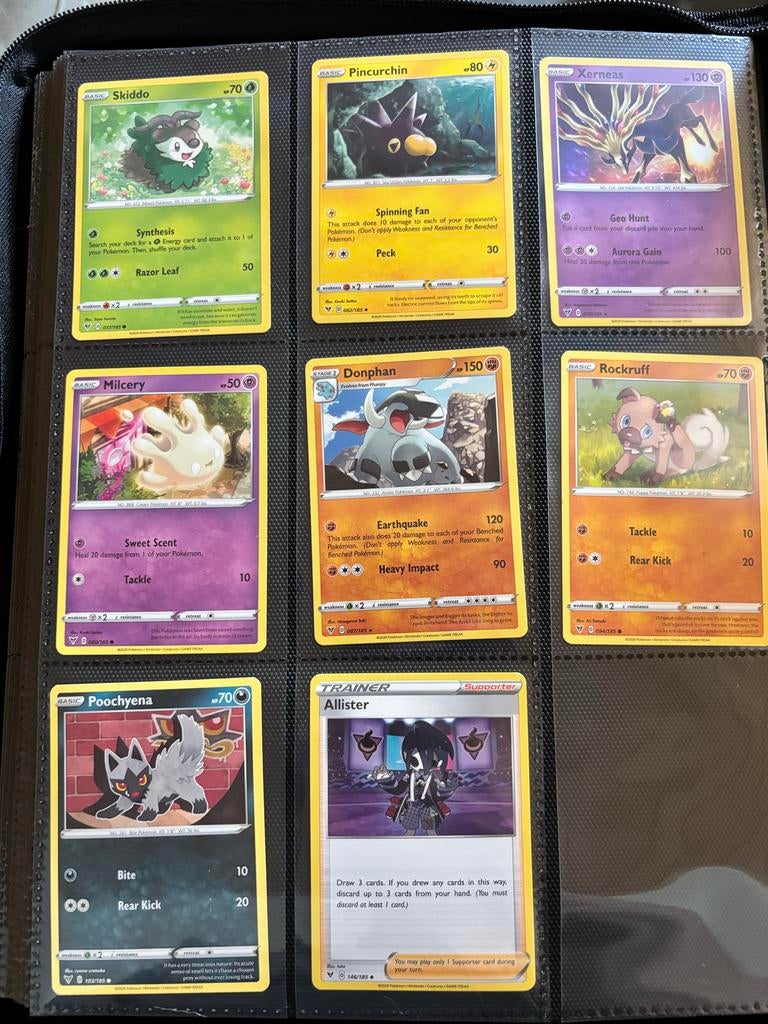 Pokémon Kaarten Vivid Voltage 8 Diverse Kaarten, Ophalen of Verzenden, Zo goed als nieuw, Meerdere kaarten
