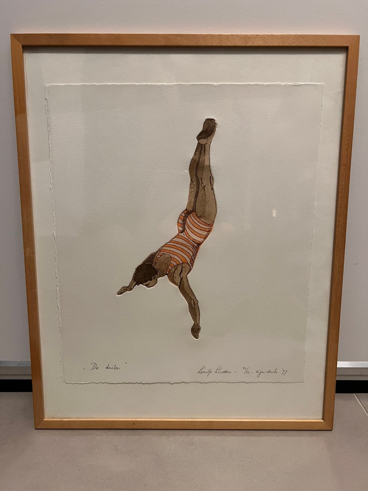 Originele, vroege ets Leentje Linders - “De duiker” (1977), Ophalen, Handgekleurd, 32 cm, 1950 - 1999