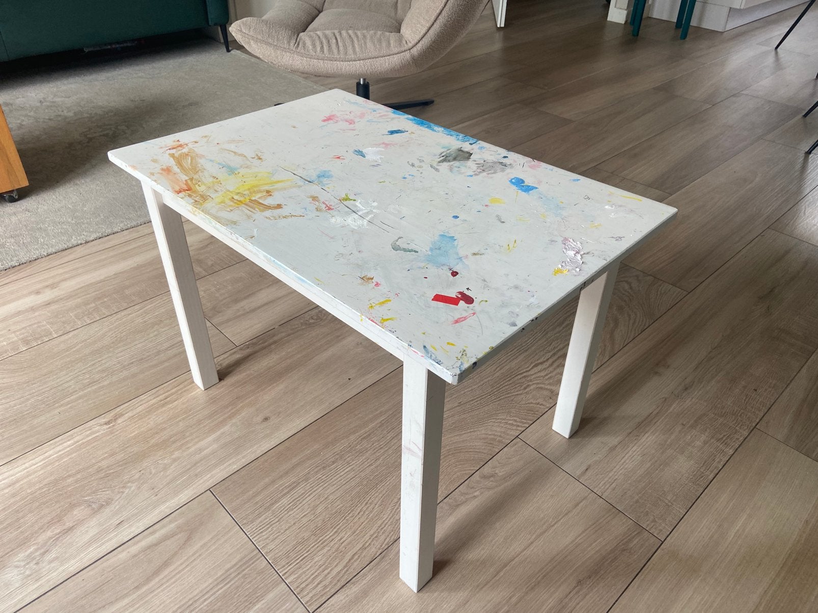GRATIS Kindertafeltje voor verven, Ophalen, Gebruikt, Tafel(s)
