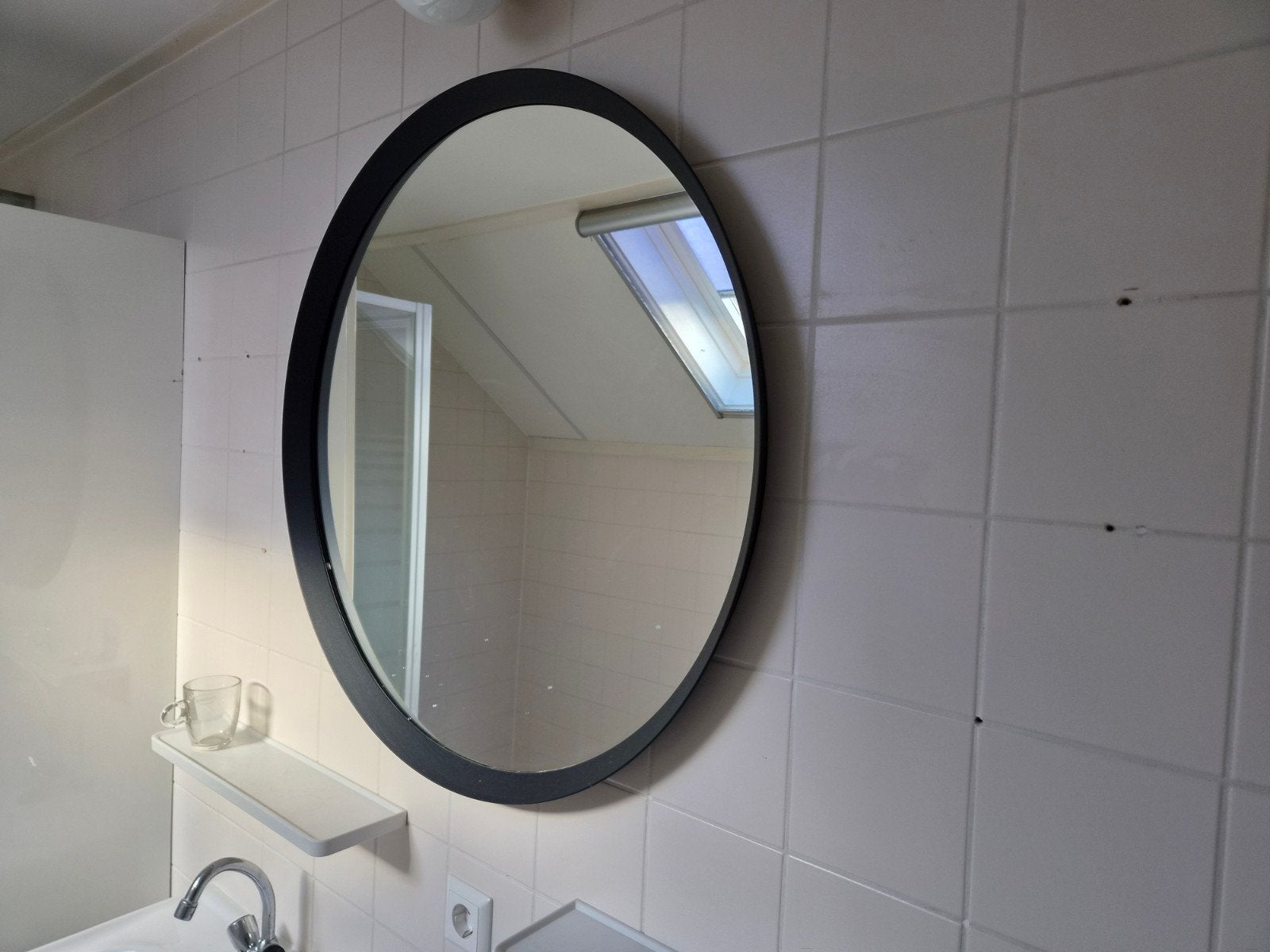 ronde spiegel met zwarte rand, Huis en Inrichting, Ophalen, Rond, Zo goed als nieuw, 75 tot 100 cm