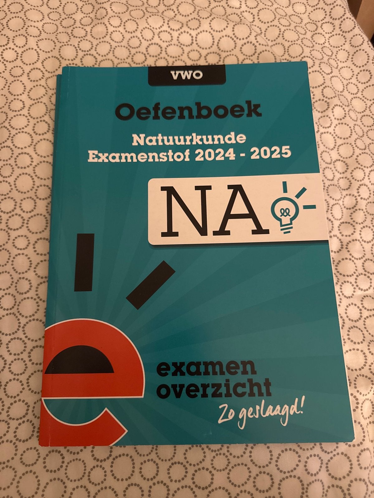 Samenvatting + Oefenboek Natuurkunde VWO Examenoverzicht, Ophalen of Verzenden, Beta, Zo goed als nieuw