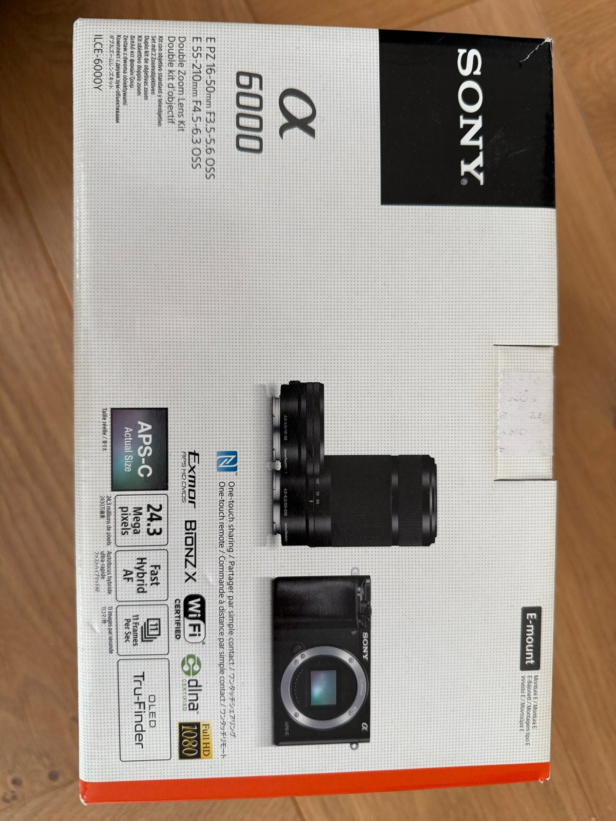 Sony Alpha A6000 Systeemcamera met 2 lenzen en accessoires, Ophalen of Verzenden, Zo goed als nieuw, Accu, Sony