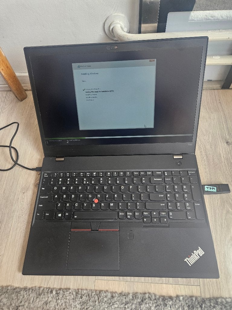 Lenovo T580 i7-8Th 1.90GHz/8GB/256GB/FHD/€180, Ophalen of Verzenden, Zo goed als nieuw, 10 inch, Bescherming voor- en achterkant