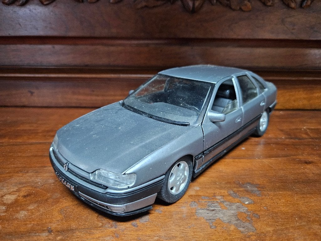 Solido Renault Safrane 1992 1/18, Hobby en Vrije tijd, Ophalen of Verzenden, Gebruikt, Auto, Solido
