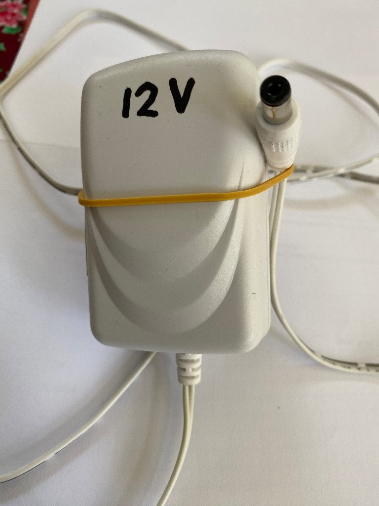 Adapter , output 12 Volt , 3A , 36Watt, Ophalen of Verzenden, Zo goed als nieuw, 50 Hz, Overige merken