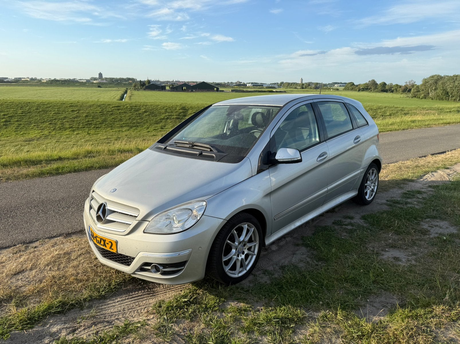 Mercedes-Benz B-Klasse 1.7 B170 5DRS nieuwe APK, Auto's, Zwart, 4 cilinders, 115 pk, Particulier