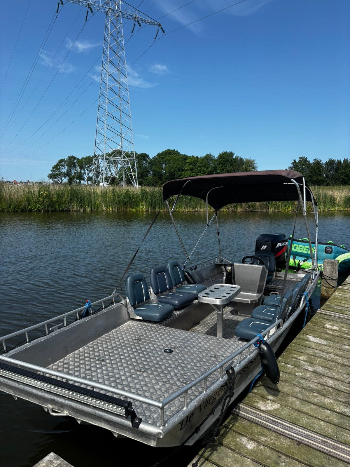 Aluminium platbodem met mercury 150PK en Kalf trailer, Watersport en Boten, Ophalen, Aluminium, Afdekzeil, Buitenboordmotor