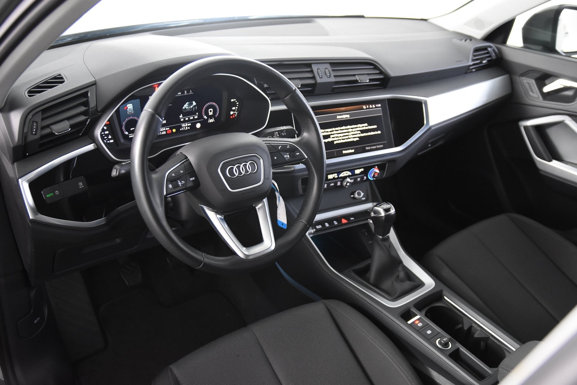 Audi Q3 35 TFSI *1ste Eigenaar*Navigatie*Park assist*Carplay, Auto's, Voorwielaandrijving, Dealer onderhouden, Stof, Euro 6