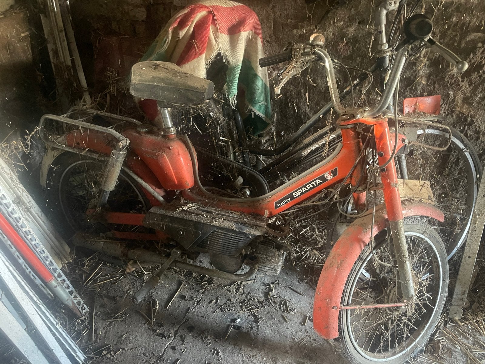 Oude Sparta Lucky bromfiets - opknapper, Fietsen en Brommers, Ophalen, Gebruikt