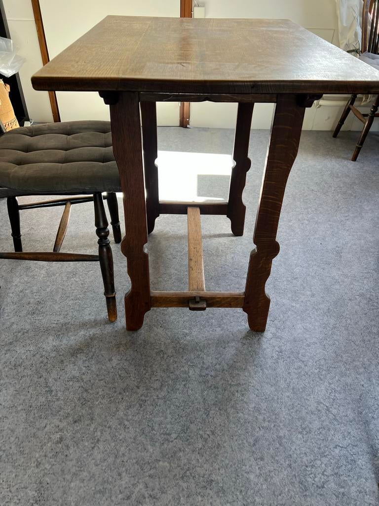 Houten tearoom tafel met Windsor stoelen, Ophalen
