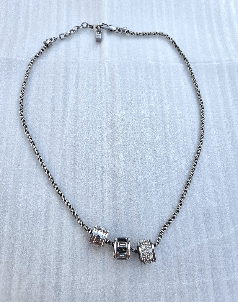 Mooie DYRBERG KERN ketting met 3 bedels met ZIRKONIA'S, Ophalen, Overige materialen, Met hanger, Zo goed als nieuw