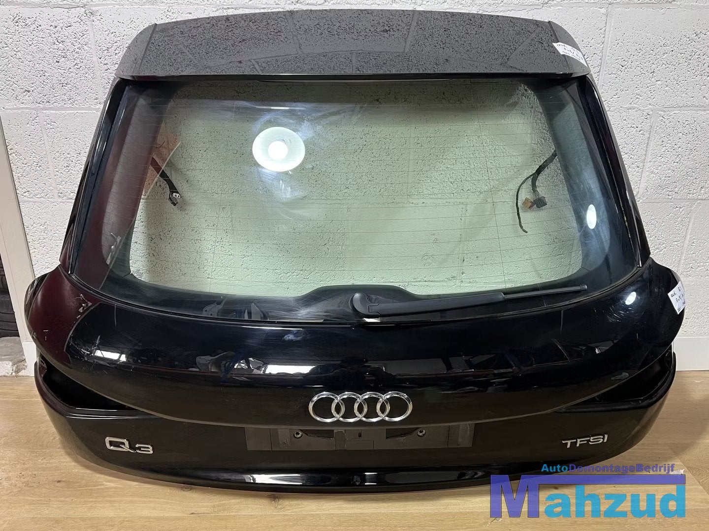 AUDI Q3 8UB 8UG Zwart achterklep compleet 2011-2019, Gebruikt, Deur, AUDI AG, Auto-Union-Strasse 1
85045  Ingolstadt, DE