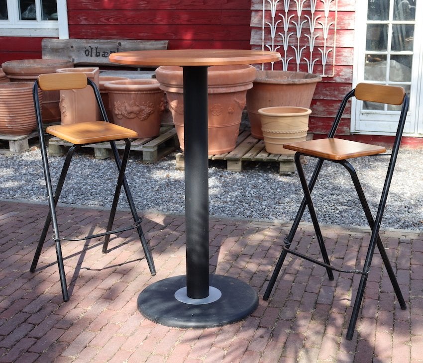 Solide statafel met 2 opklapbare krukken., Tuin en Terras, Tuintafels, Ophalen, Gebruikt, Rond, Hout