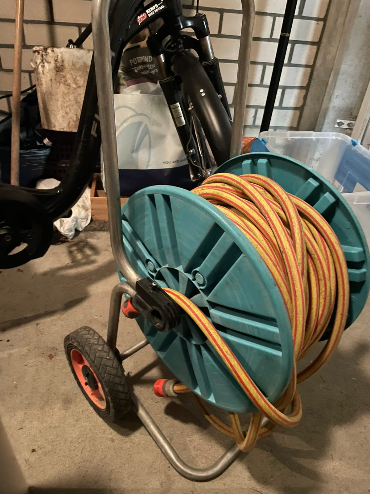 Gardena slangenwagen 25 meter, Ophalen, Zo goed als nieuw, Tuinslang
