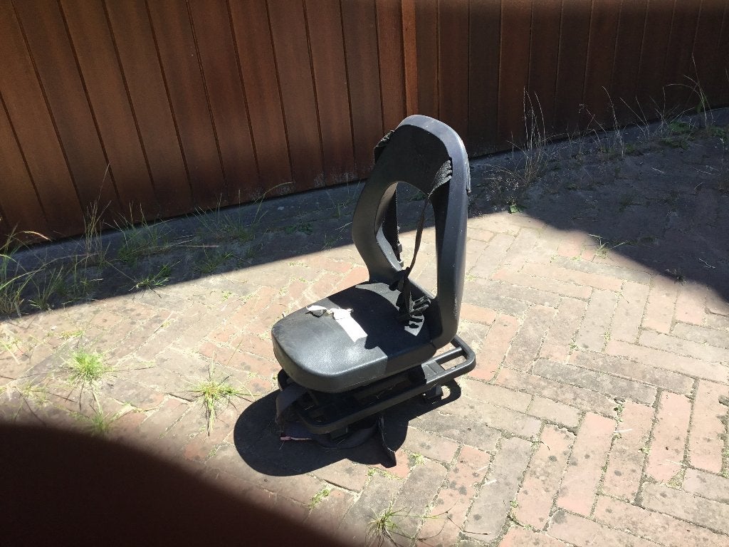 Yepp achterzitje Junior inclusief hulpstuk bagagedrager, Fietsen en Brommers, Fietsaccessoires | Fietsstoeltjes, Ophalen, Achterzitje