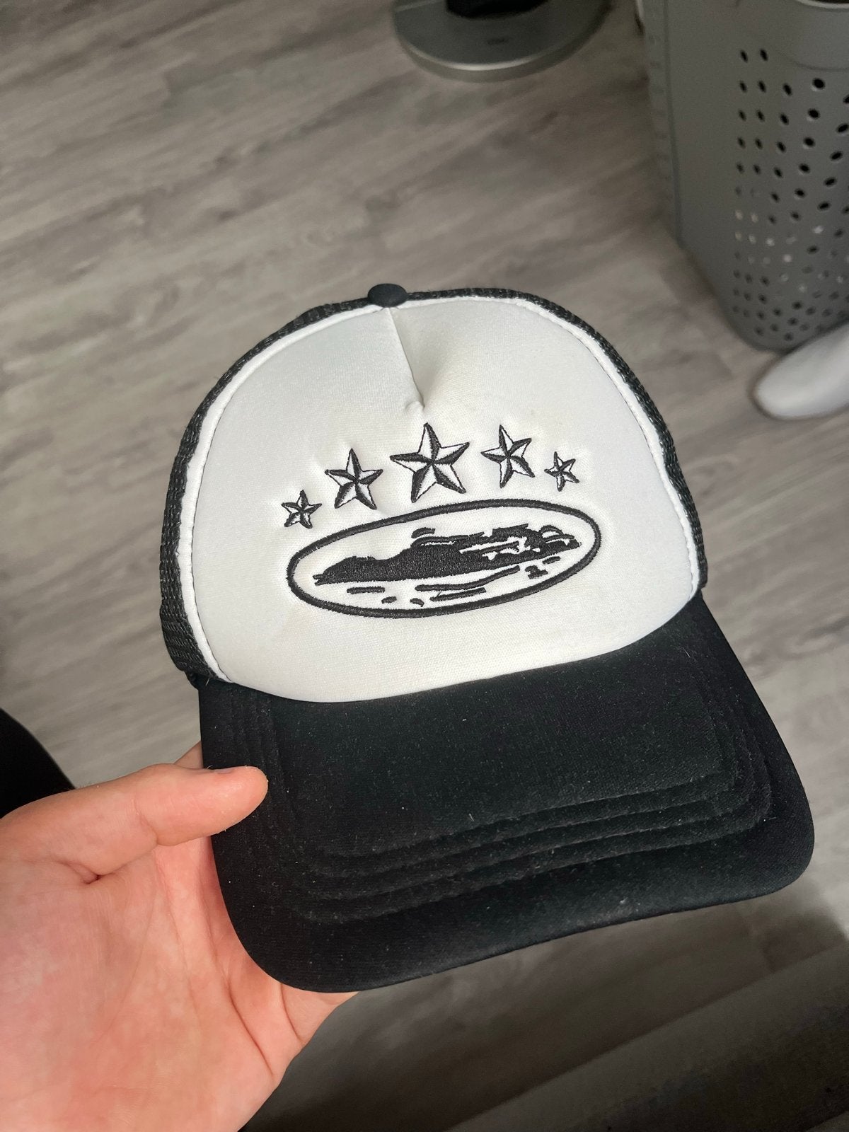 Zwarte en witte trucker cap met sterren en logo, Verzenden, Gedragen, One size fits all, Pet
