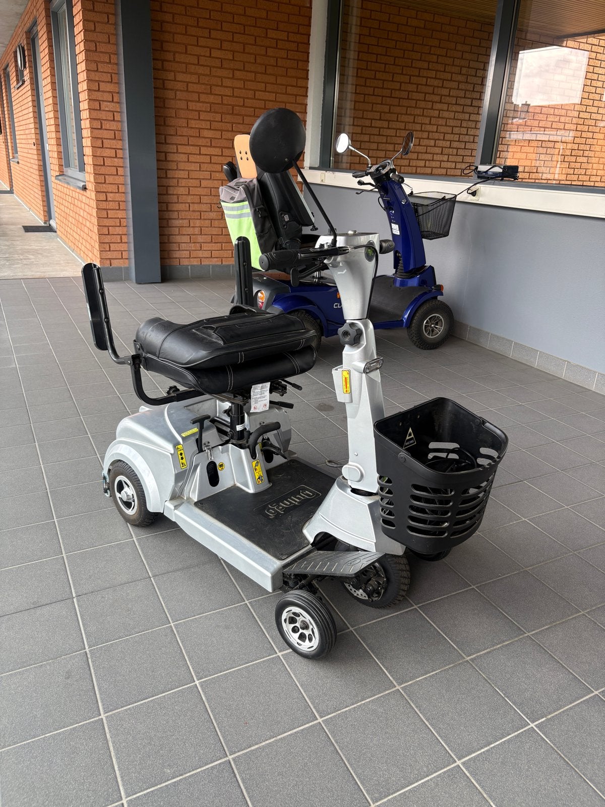 scootmobiel quingo, Ophalen of Verzenden, Invacare, 10 km/u of minder