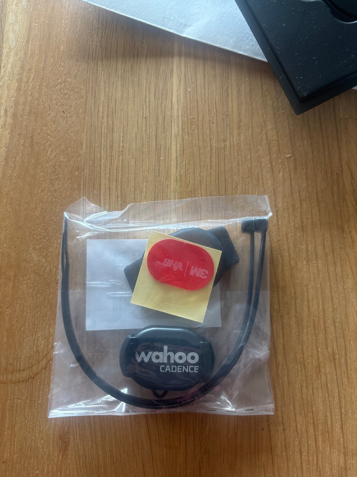Wahoo Cadence Sensor - Nieuw in verpakking, Fietsen en Brommers, Fietsaccessoires | Fietscomputers, Ophalen of Verzenden, Cadanssensor