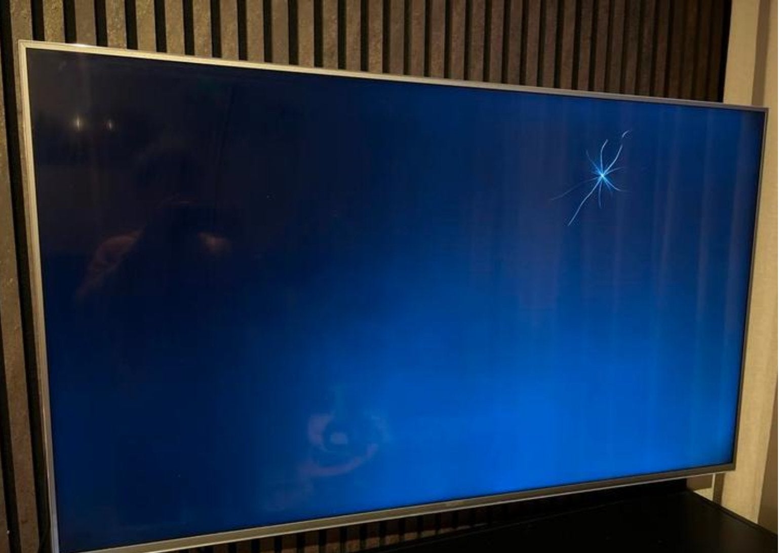 SONY 4K KD-55XH9077 (2020) - Met barst, voor onderdelen, Ophalen, Niet werkend