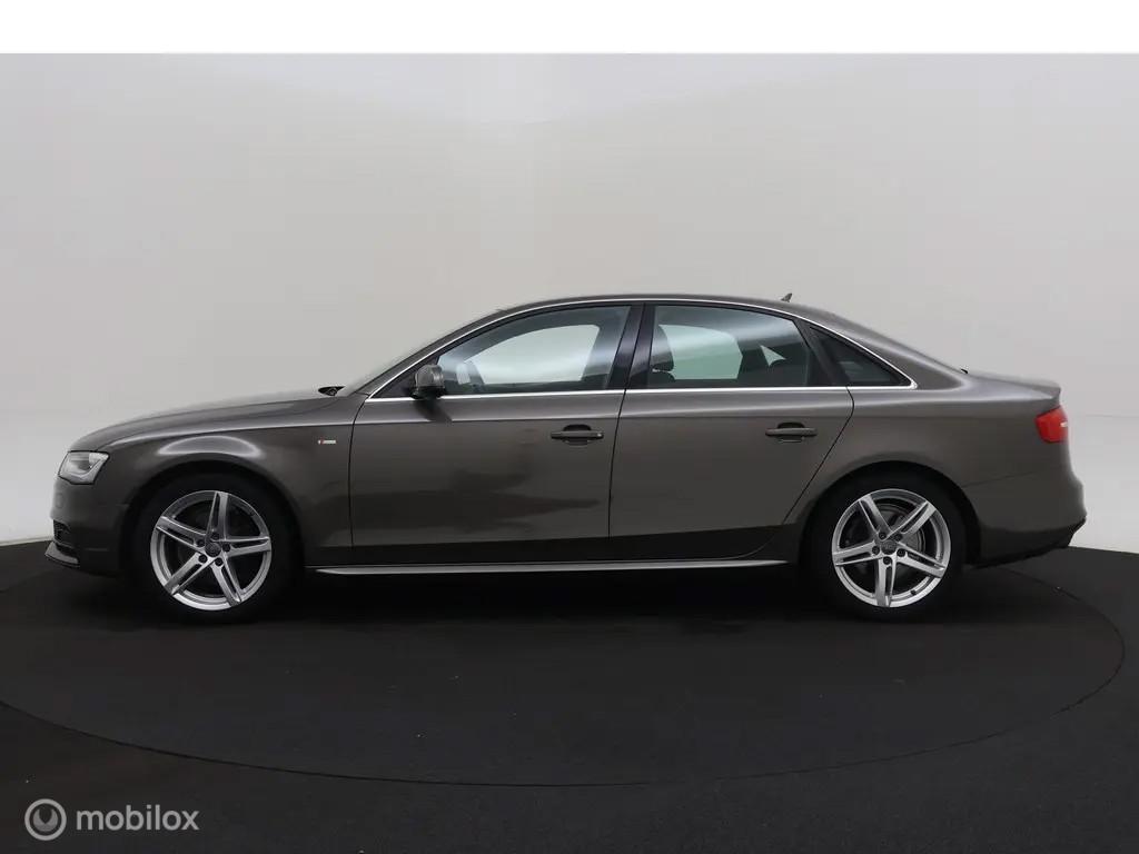 Audi A4 Limo 1.8T S-Line Xenon Navi Trekhaak 2e eigenaar Dea, Voorwielaandrijving, Stof, Gebruikt, 4 cilinders