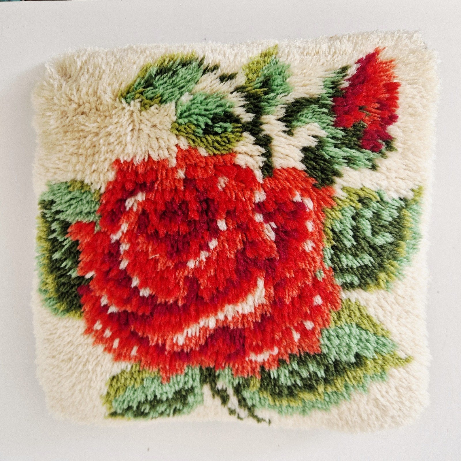 Vintage rozen kussen smyrna wollen kussen jaren 60, Verzamelen, Ophalen of Verzenden, Huis en Inrichting