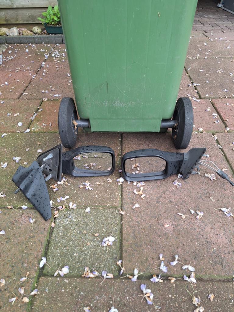 Peugeot 106 spiegels (gebruikt), Ophalen