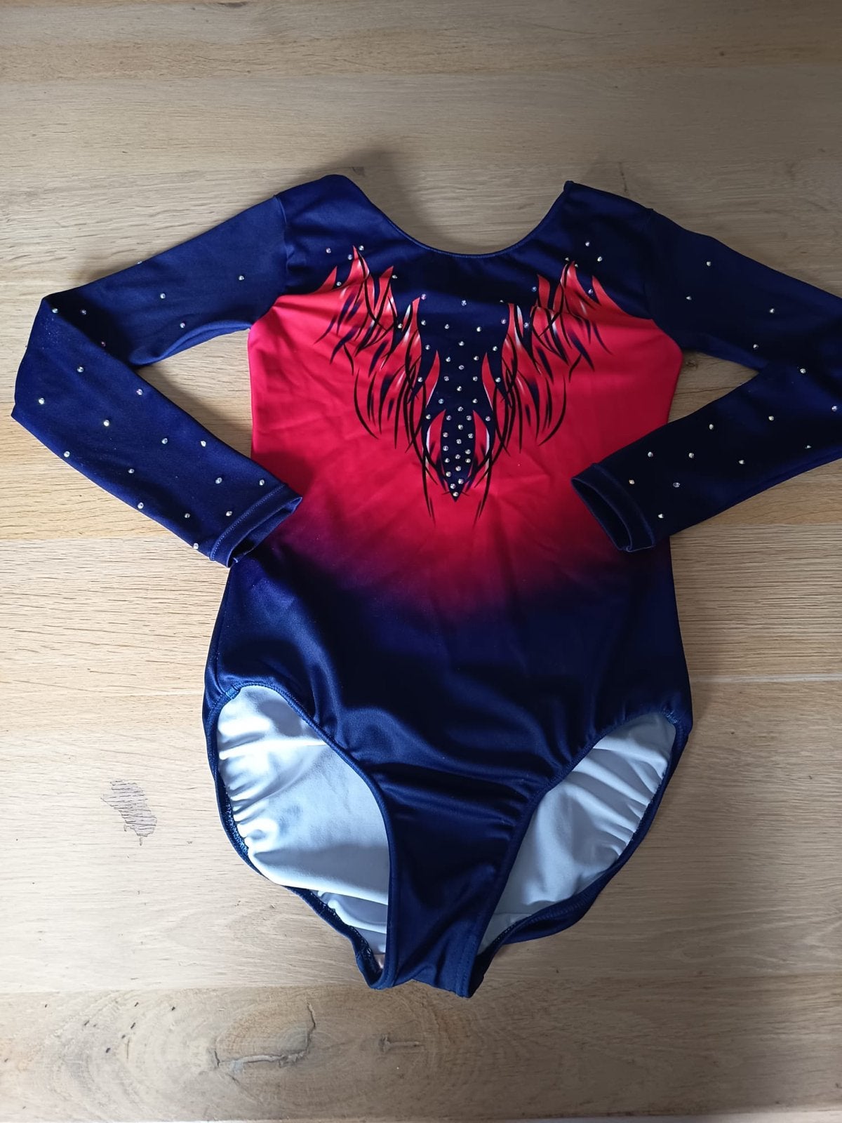 Prachtig turnpakje rood/blauw met steentjes, Gebruikt, Meerkleurig, Ophalen of Verzenden, Turnpak(je)