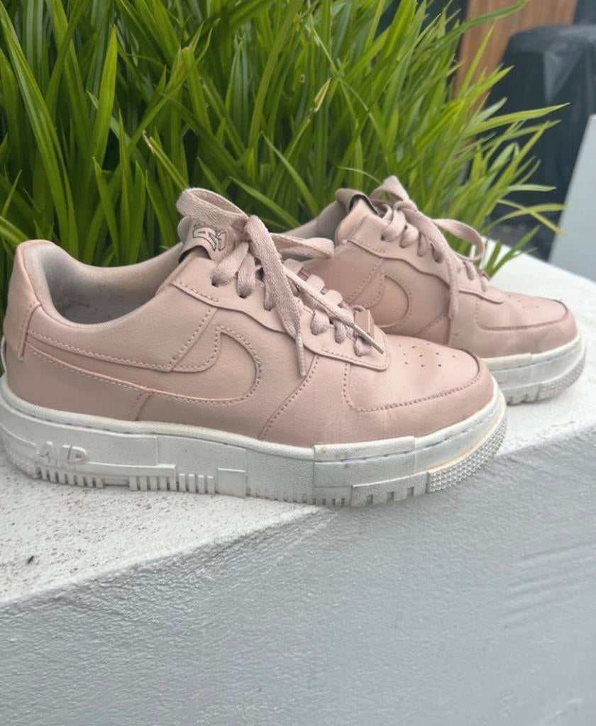 Nike Air Force 1 sage maat 37,5, Ophalen of Verzenden, Zo goed als nieuw, Wit, Sneakers of Gympen