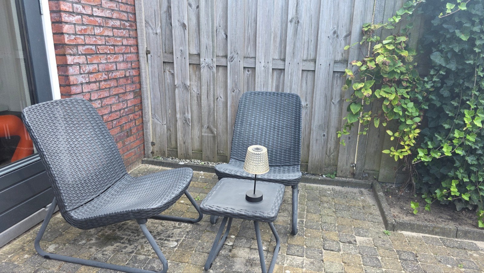 Keter Rio balkonset met 2 stoelen en bijzettafel, Gebruikt, Bijzettafel, Wicker, Tuinset