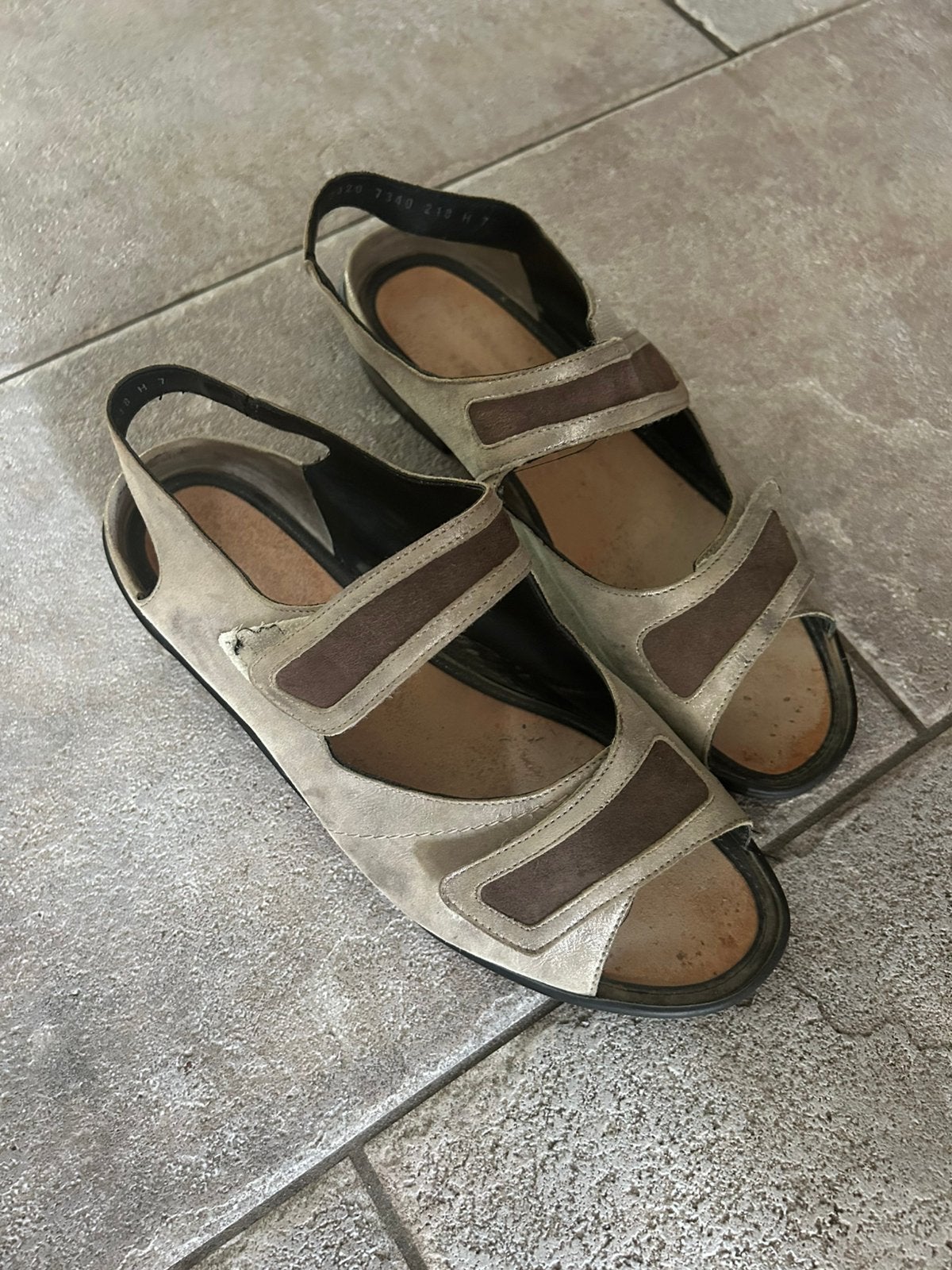 Durea sandalen maat 7, Kleding | Dames, Schoenen, Zo goed als nieuw, Grijs, Sandalen of Muiltjes, Ophalen of Verzenden