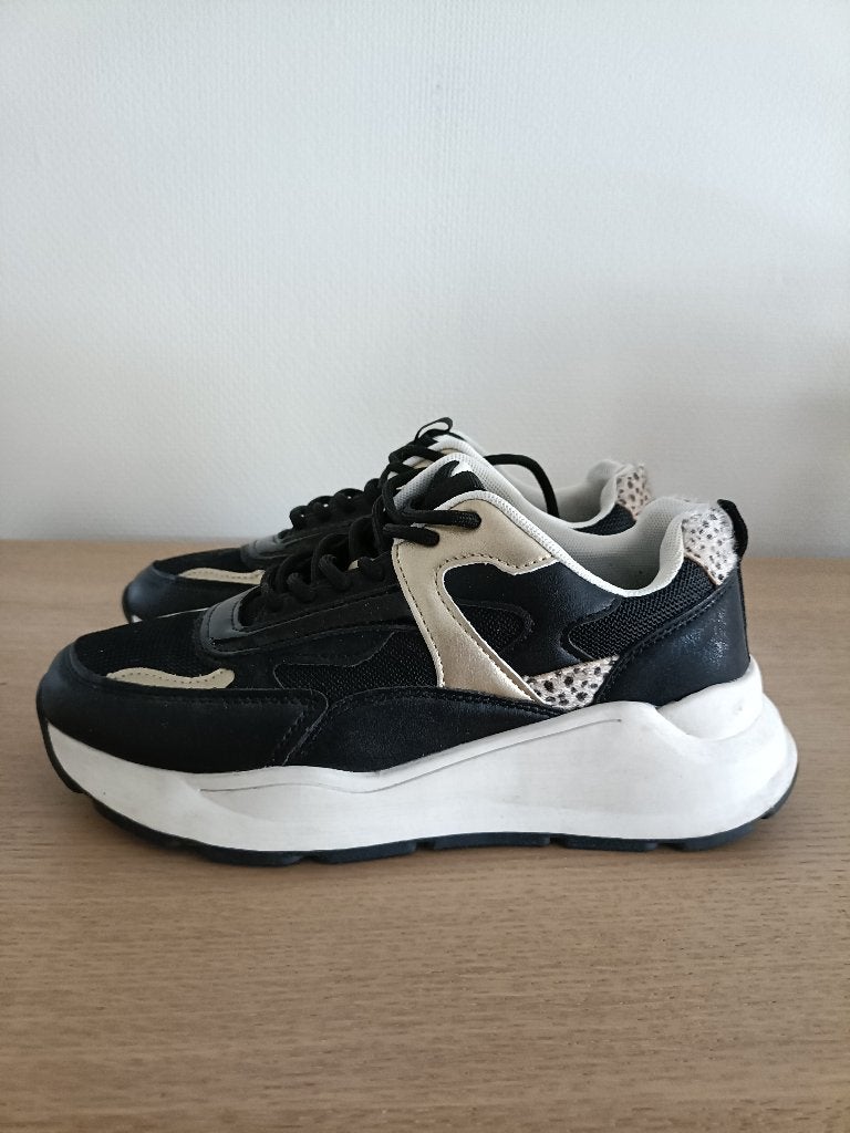 Sneakers maat 38, Ophalen of Verzenden, Zo goed als nieuw, Sneakers of Gympen