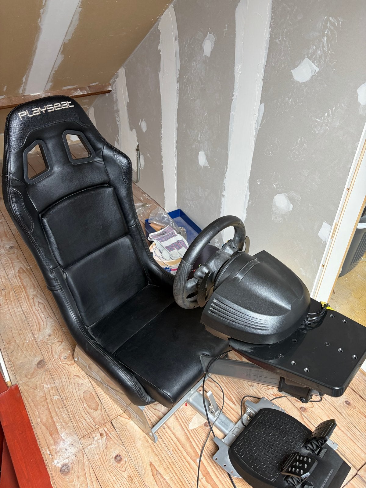 Thrustmaster T150 stuur met pedalen en Playseat, Ophalen, Overige merken, Zo goed als nieuw