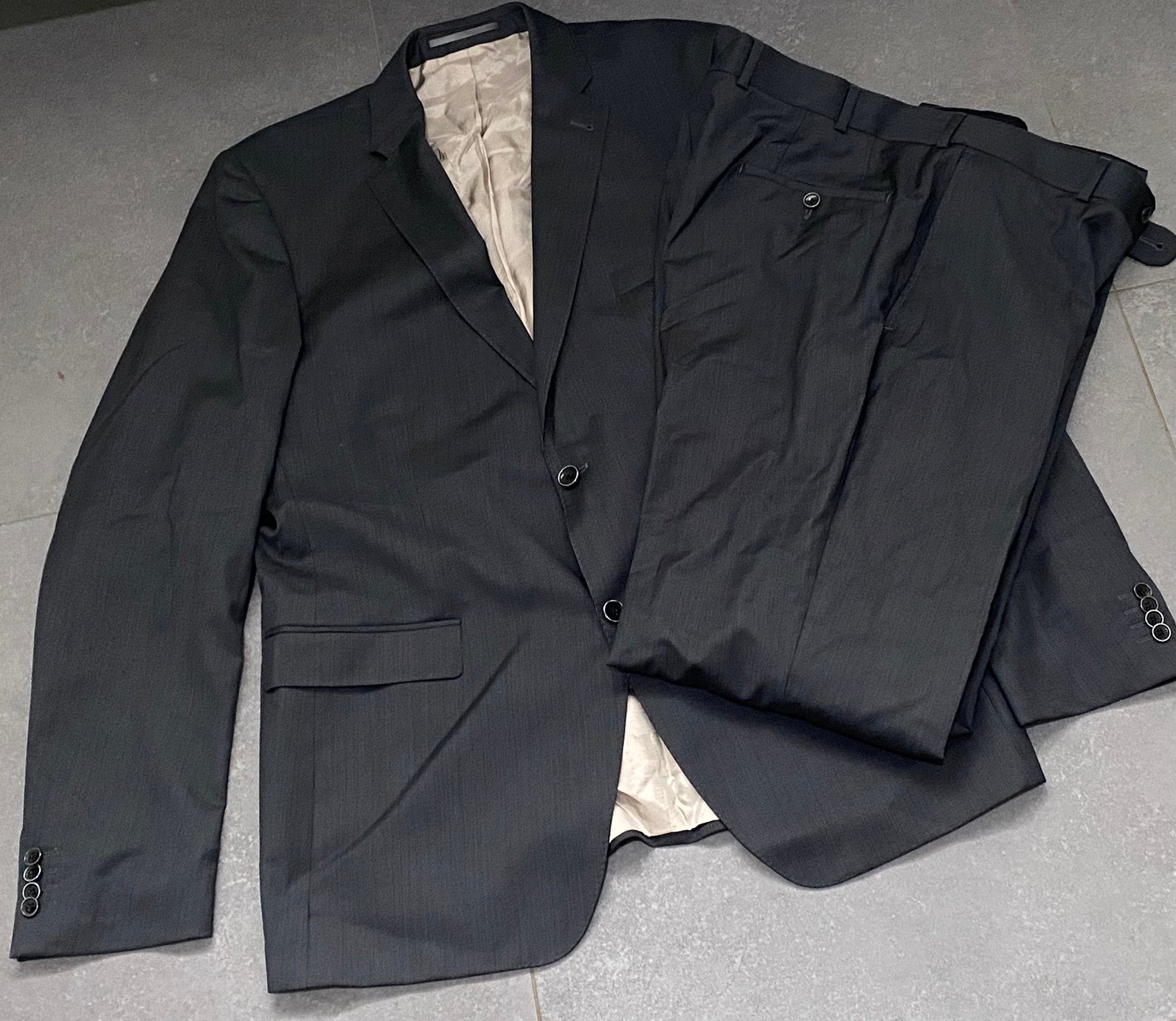 Reda pak, Ophalen of Verzenden, Zo goed als nieuw, Maat 56/58 (XL)
