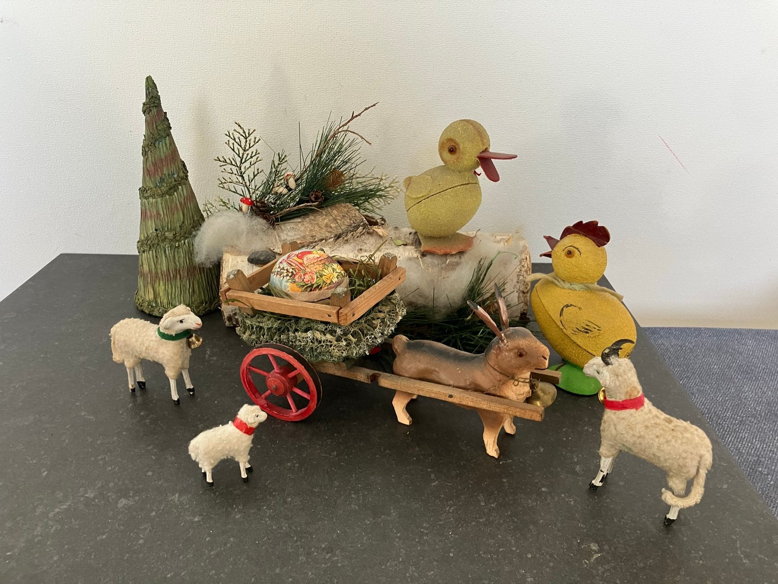 Antieke Paashaas met Karretje en Paasei - Vintage Decoratie, Ophalen of Verzenden