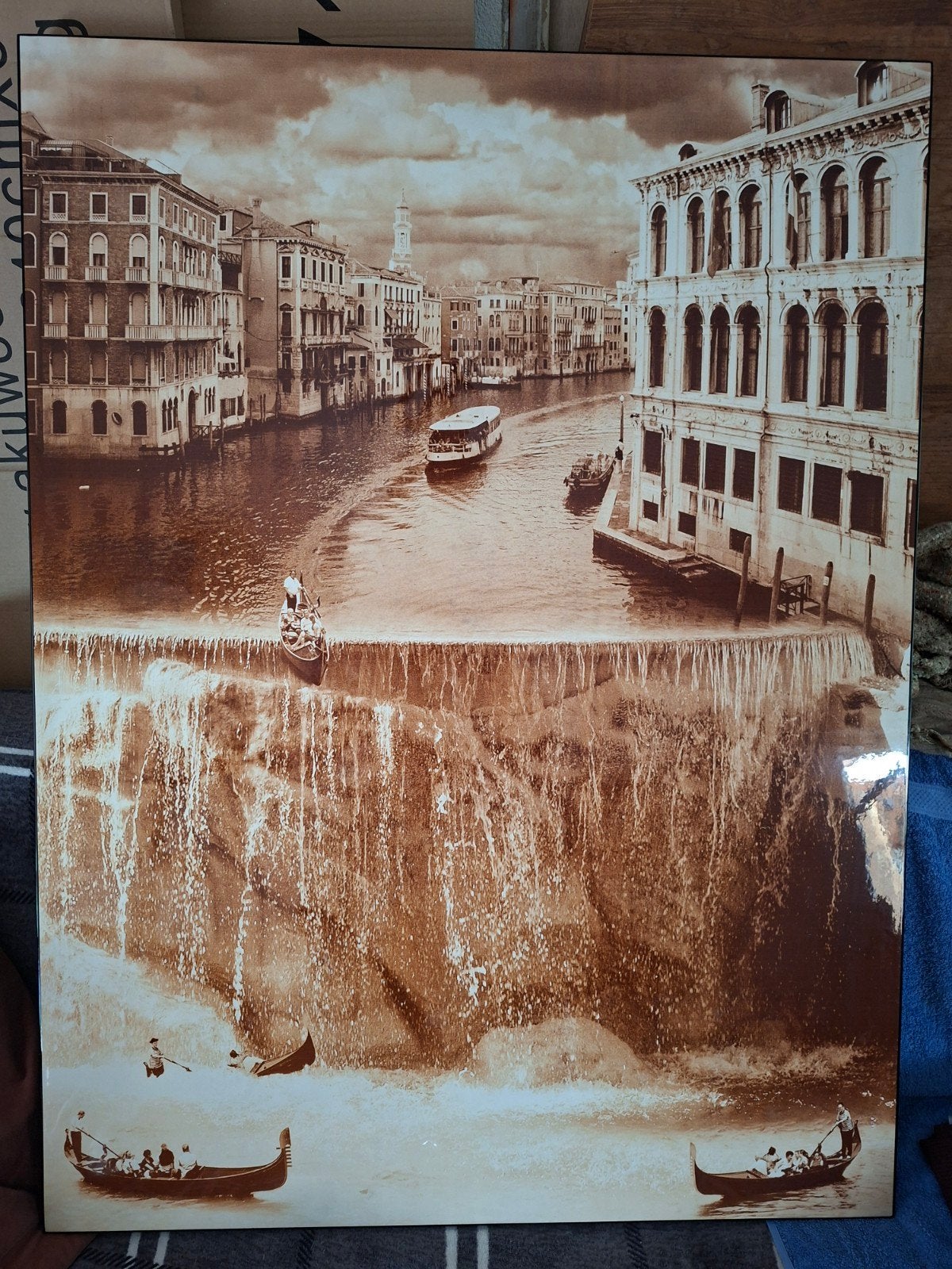 Uniek Venetië Schilderij: Gracht met Waterval Effect, Ophalen, Zo goed als nieuw, Schilderij, 75 tot 100 cm