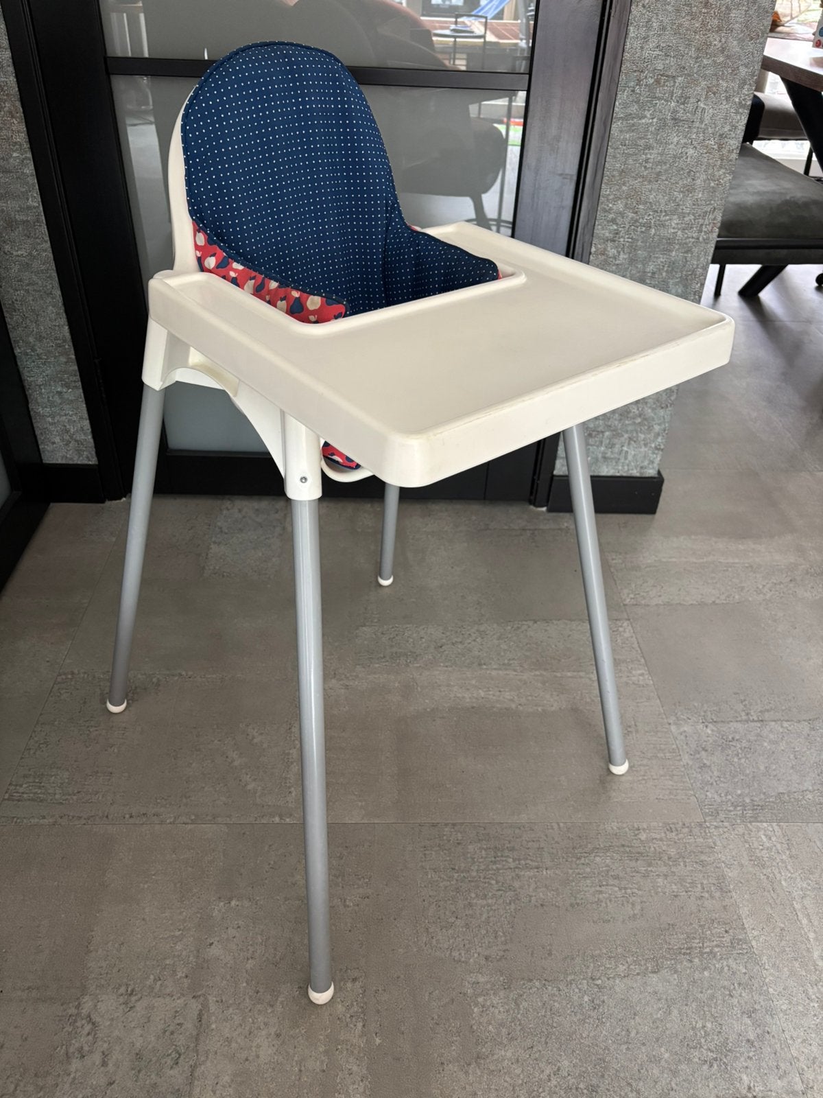 Kinderstoel IKEA wit, Ophalen, Gebruikt, Overige typen, Aanschuifbaar