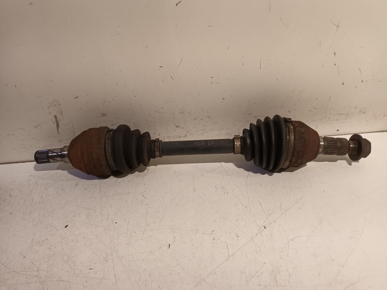 Aandrijfas links voor Opel Vectra, Onderdelen@venauto.nl, Van der Ven Autorecycling B.V., Gebruikt, Ettenseweg 76, 4706 PB Roosendaal, The Netherlands