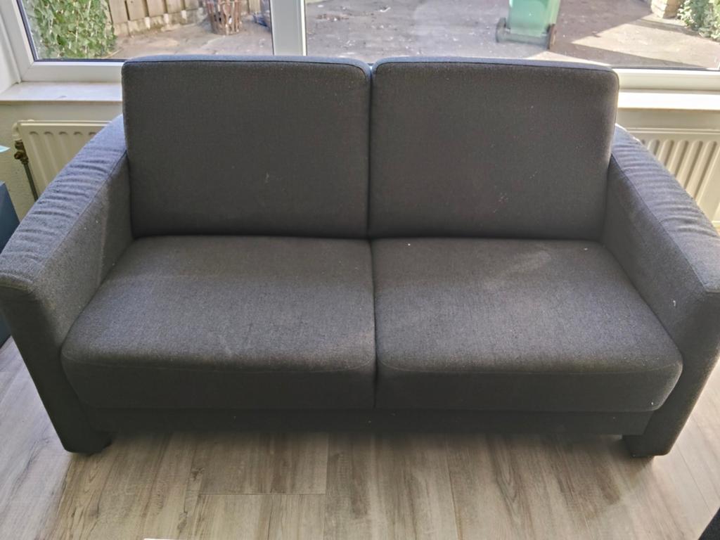 Tweezitsbank en fauteuil - Gebruikt met lichte pluizen, Ophalen, Gebruikt, Tweepersoons, Rechte bank