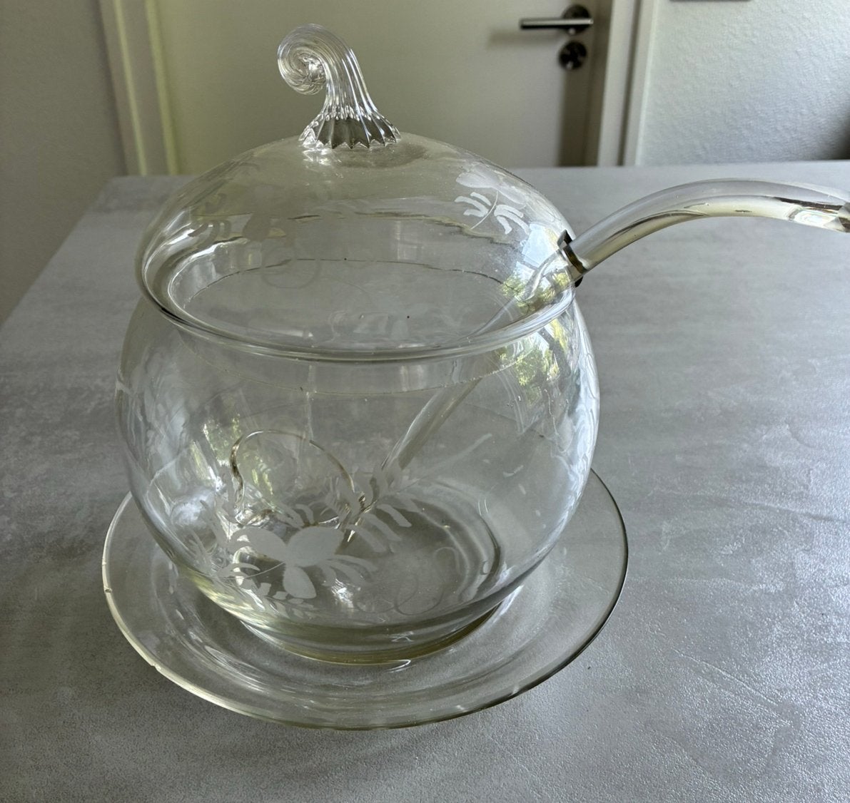 Antieke bowlschaal, met ingeslepen motieven, Ophalen, Gebruikt