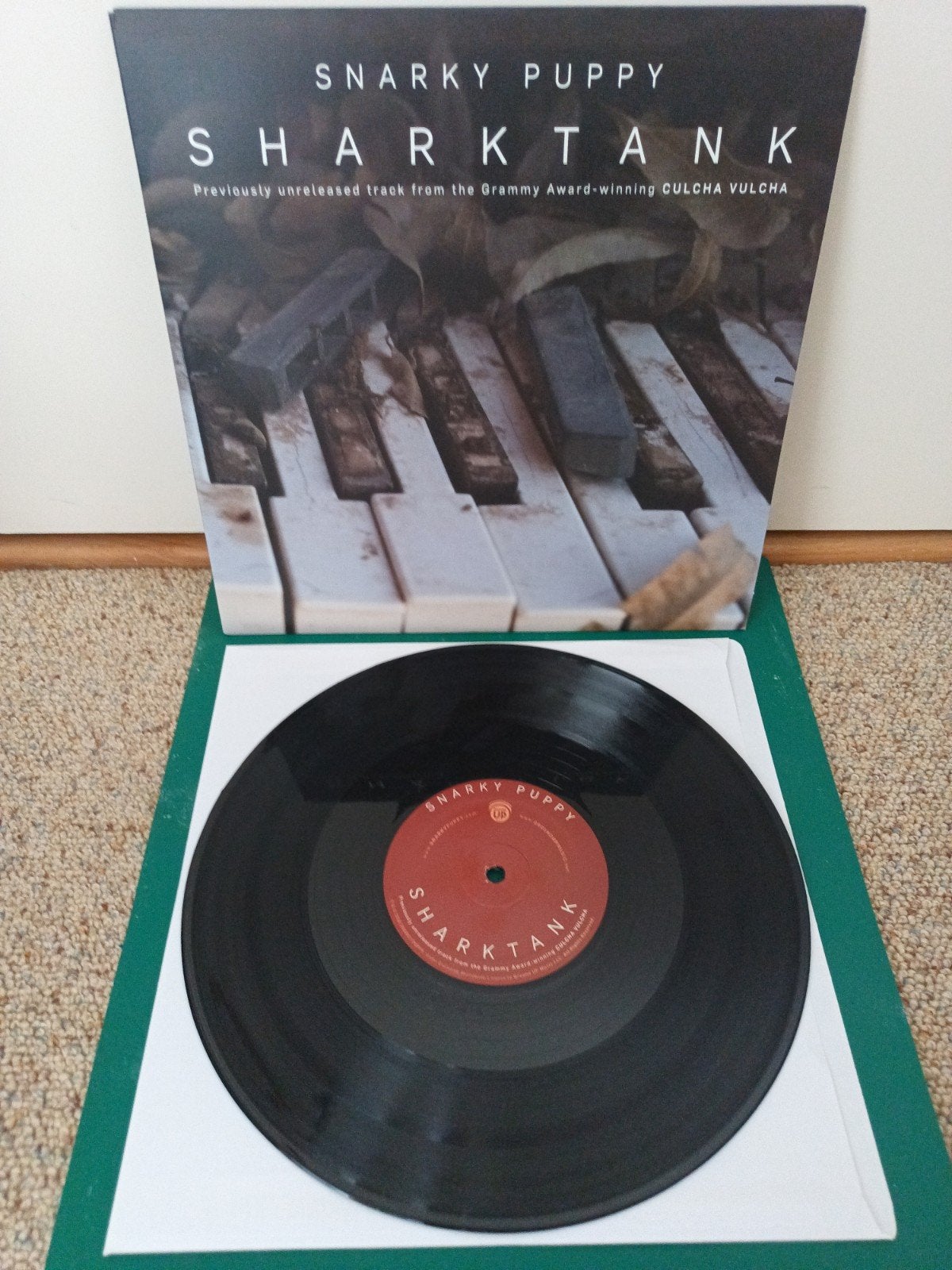 Snarky Puppy - Sharktank, LP, Ophalen of Verzenden, Zo goed als nieuw, Limited edition