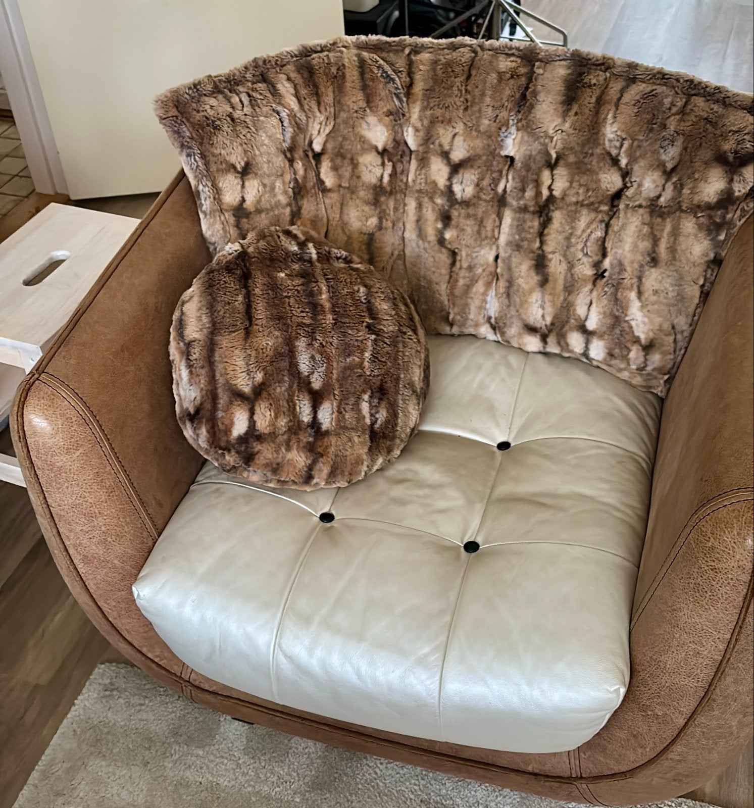 Bretz leren fauteuil - Bruin met crèmekleurig zitvlak, Huis en Inrichting, Ophalen, Gebruikt, Leer, 75 tot 100 cm