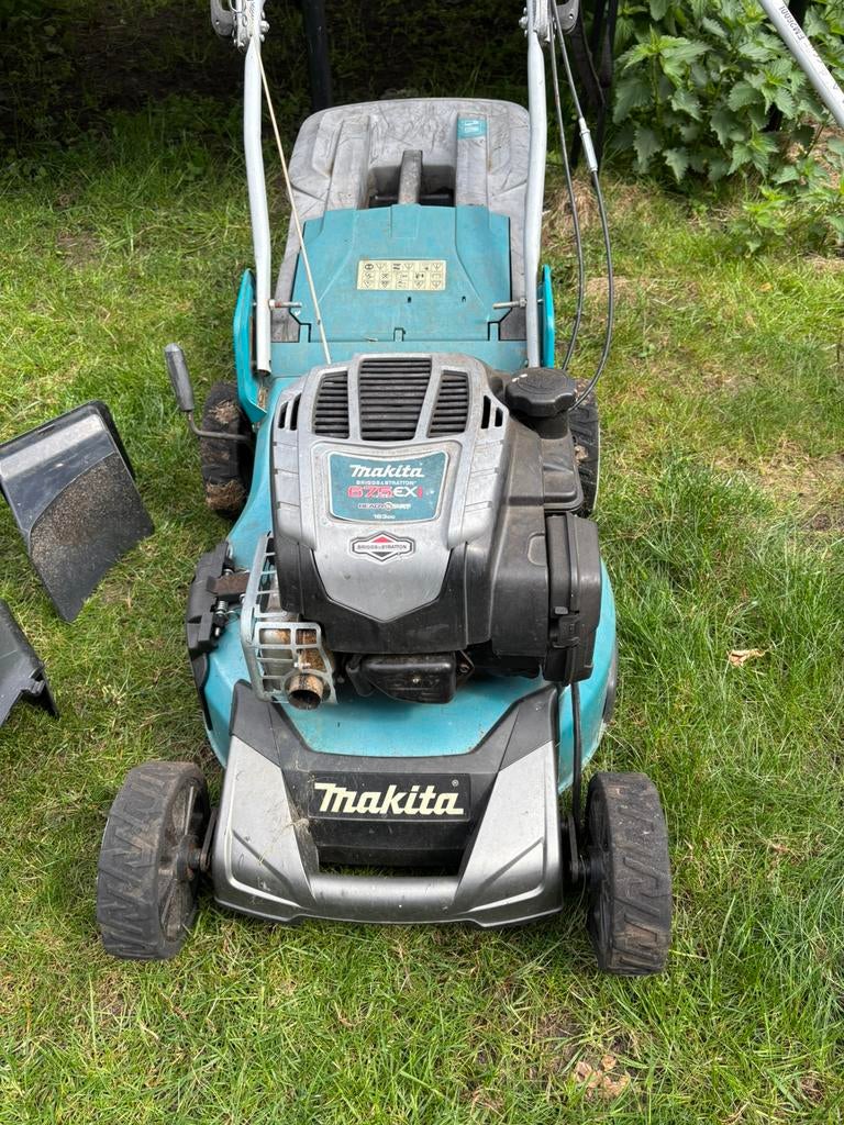 Makita benzine grasmaaier PLM4630N2 + Bosmaaier EM2600L, Ophalen, Cirkelmaaier, Gebruikt, 40 t/m 49 cm