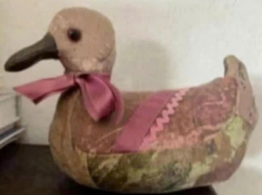 Decoratie-eend stof gemaakt; stoffen eend, decoratief eendje, Ophalen of Verzenden, Zo goed als nieuw, Overige typen