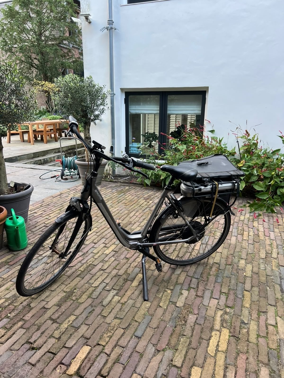 Sparta R5E E-bike met 50km actieradius en olie remmen