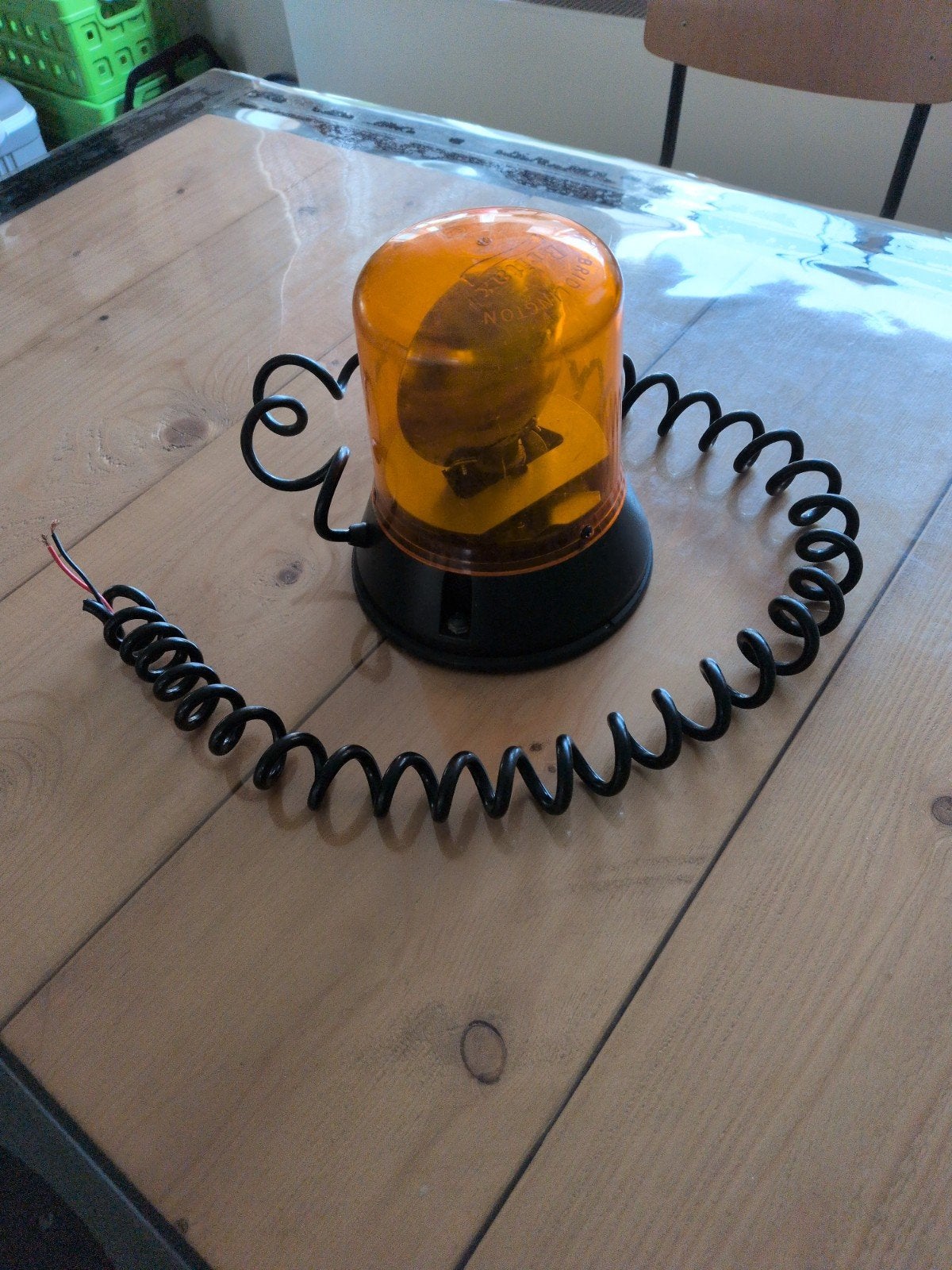zwaailamp met magnet, Ophalen
