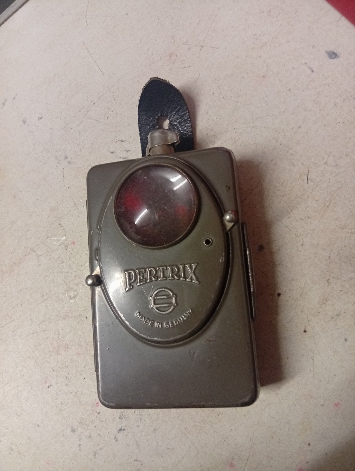 Vintage militaire Pertrix  seinzaklamp - Made in Germany, Ophalen of Verzenden