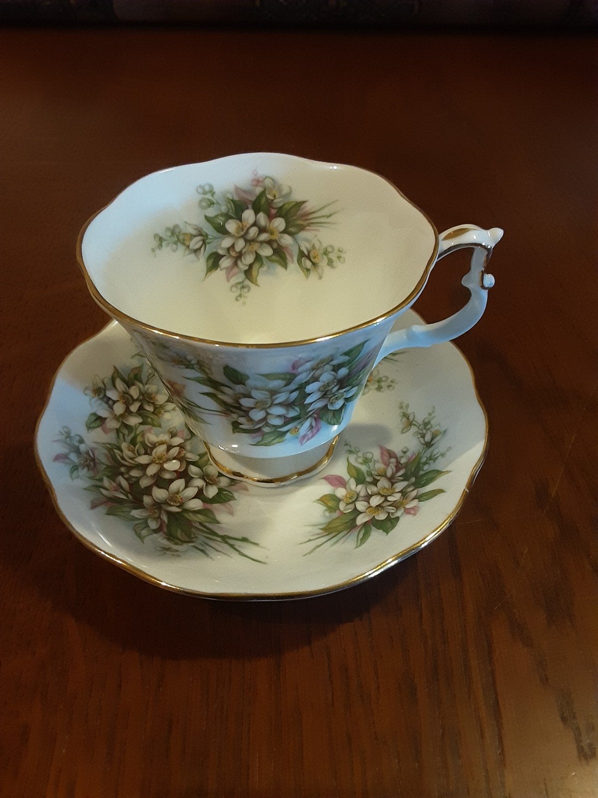 Royal Albert heren kop en schotel Blossom Time series, Ophalen of Verzenden