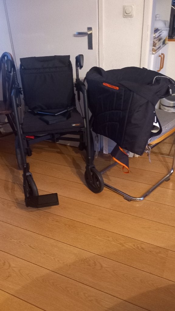 ROLLZ-MOTION  /Rollator/Rolstoel, Diensten en Vakmensen, Thuiszorg en Kraamhulp, Ouderenzorg