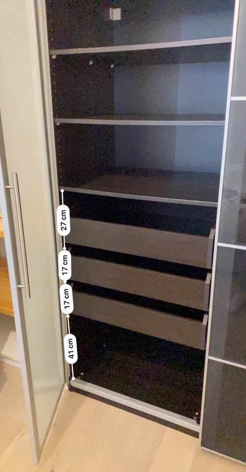 Ikea sliding doors wardrobe, Huis en Inrichting, Kasten | Kledingkasten, 150 tot 200 cm, Grenenhout, Modern, 150 tot 200 cm