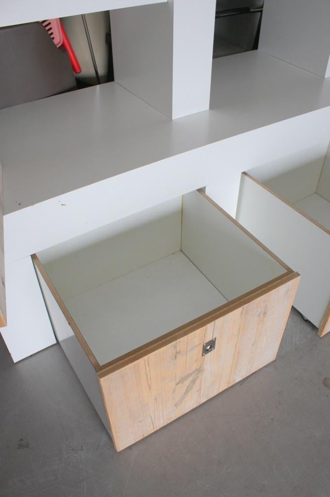 Gave grote kast wandmeubel hout wit met vakken en deuren, Huis en Inrichting, Kasten | Wandmeubels, Ophalen, Gebruikt, Met deur(en)